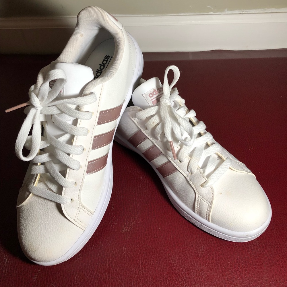 Addidas shoes pink gold
